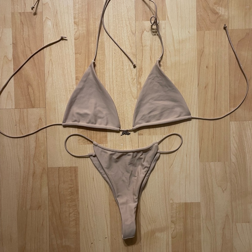 Nude I Am Gia Bikini